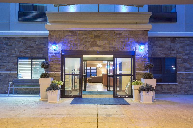 Holiday Inn Express & Suites Pueblo By Ihg Zewnętrze zdjęcie