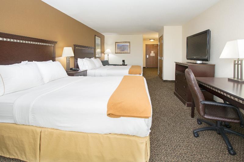 Holiday Inn Express & Suites Pueblo By Ihg Zewnętrze zdjęcie