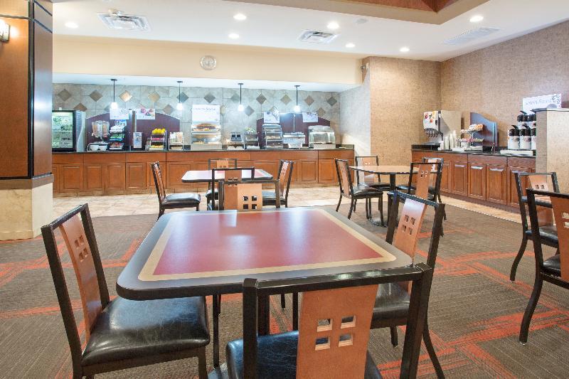 Holiday Inn Express & Suites Pueblo By Ihg Zewnętrze zdjęcie